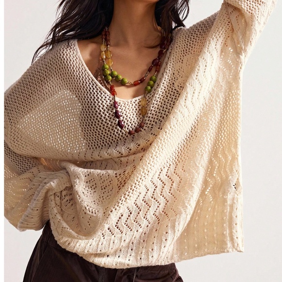 Cozy Cream Loose Knit Floral Patch V neck Oversized Sweater Top - Picture 4 of 7